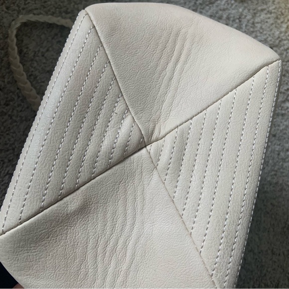 Chillx by Lemiel ivory shoulder/crossbody small bag - Picture 7 of 8